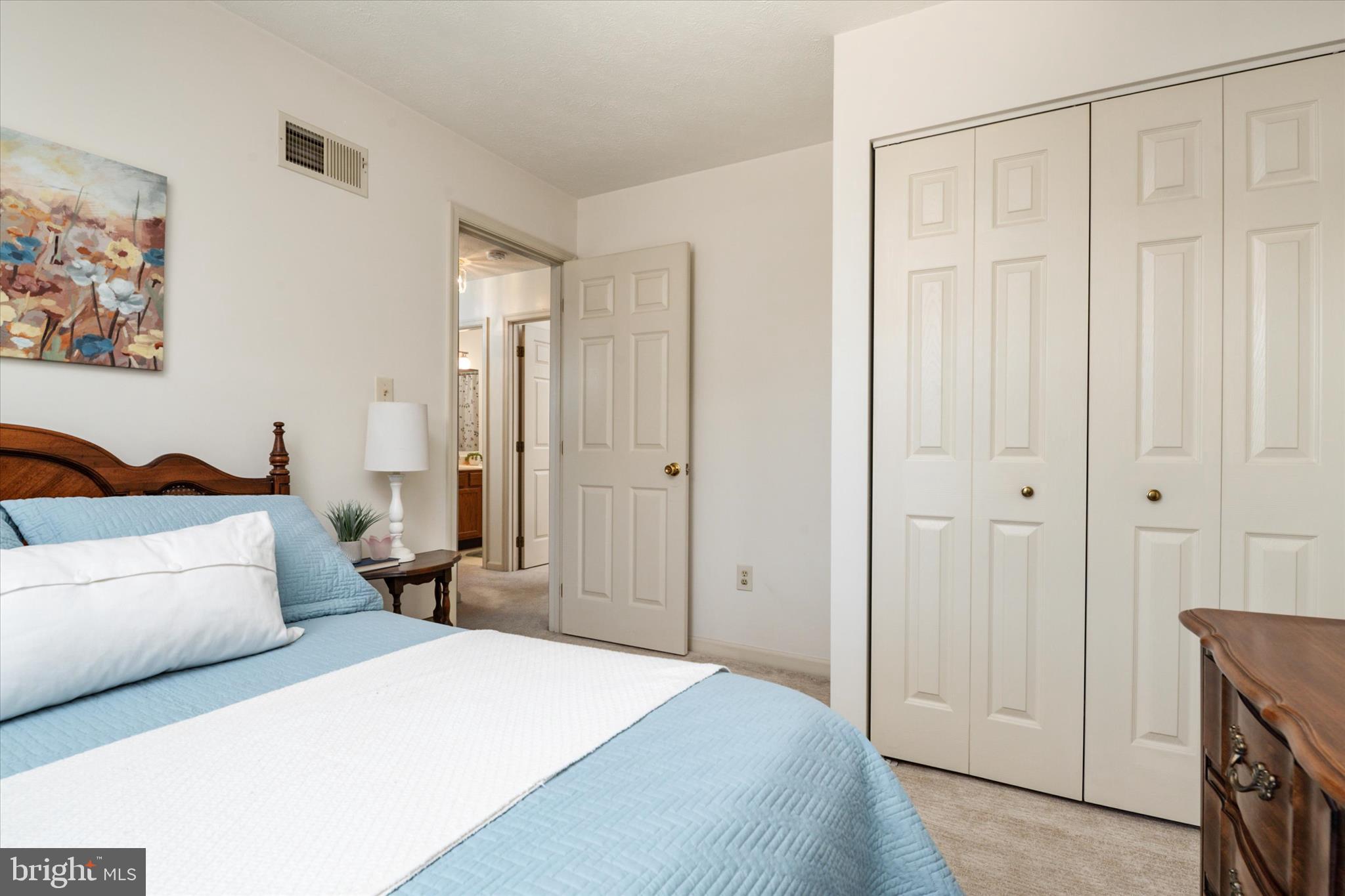 HAMPSTEAD - Residential