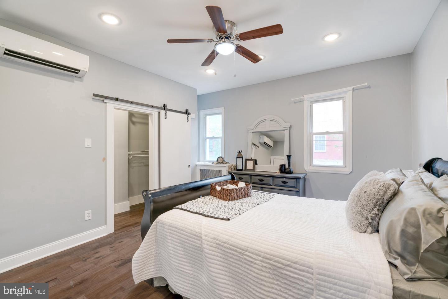 ITALIAN MARKET - Residential Lease