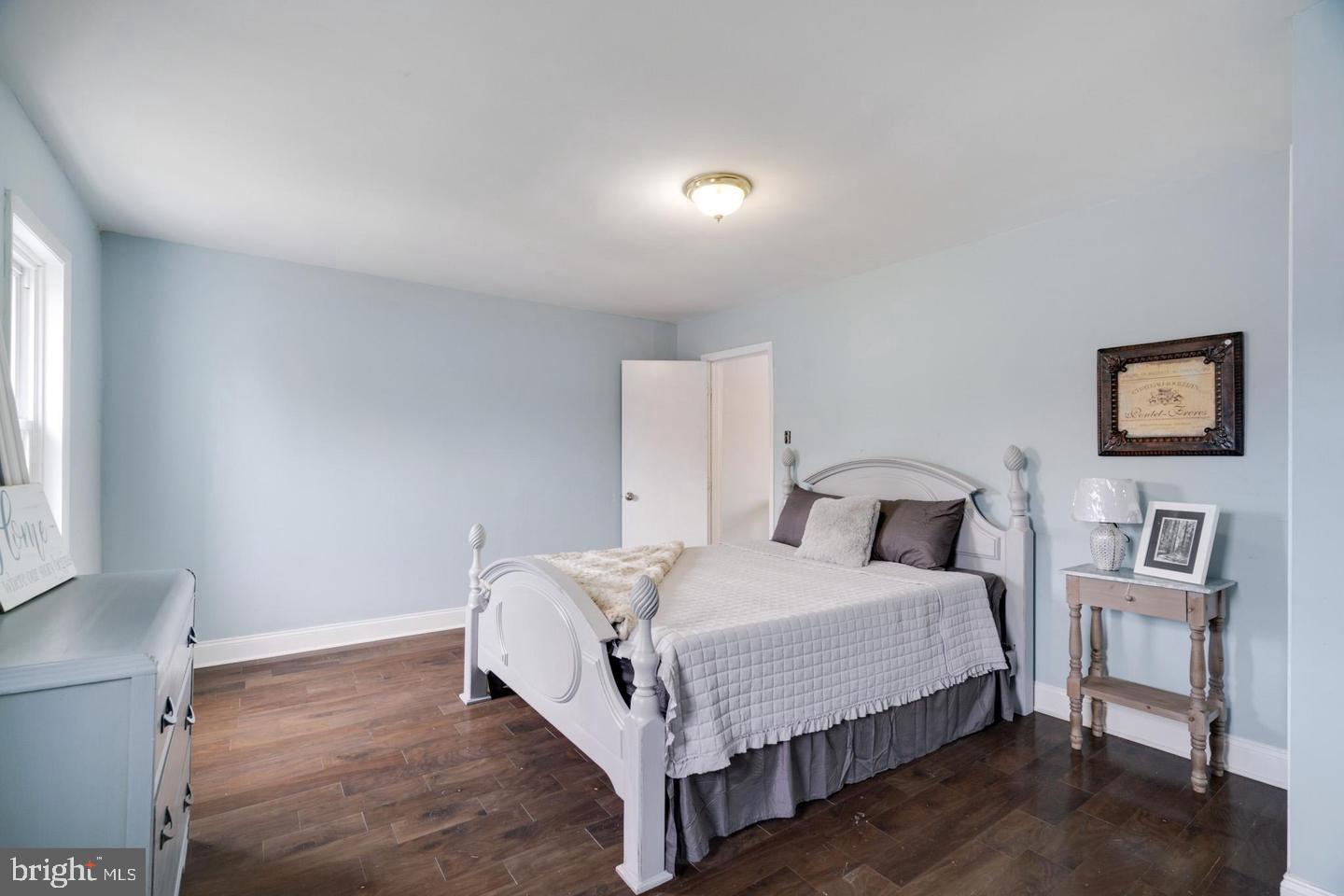 ITALIAN MARKET - Residential Lease