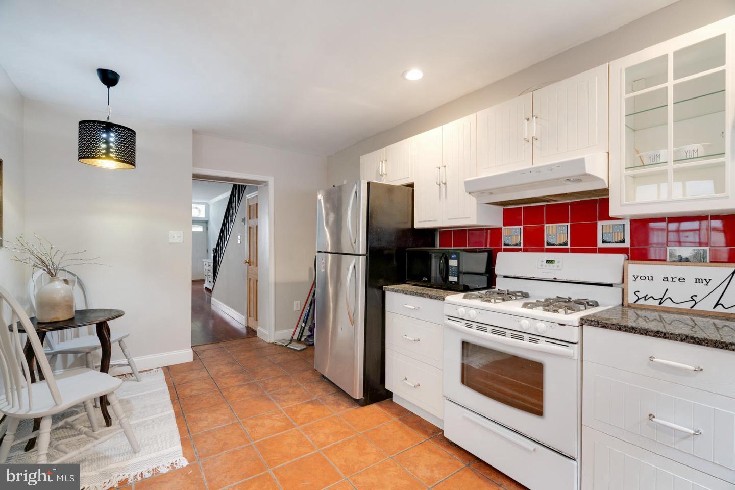 ITALIAN MARKET - Residential Lease