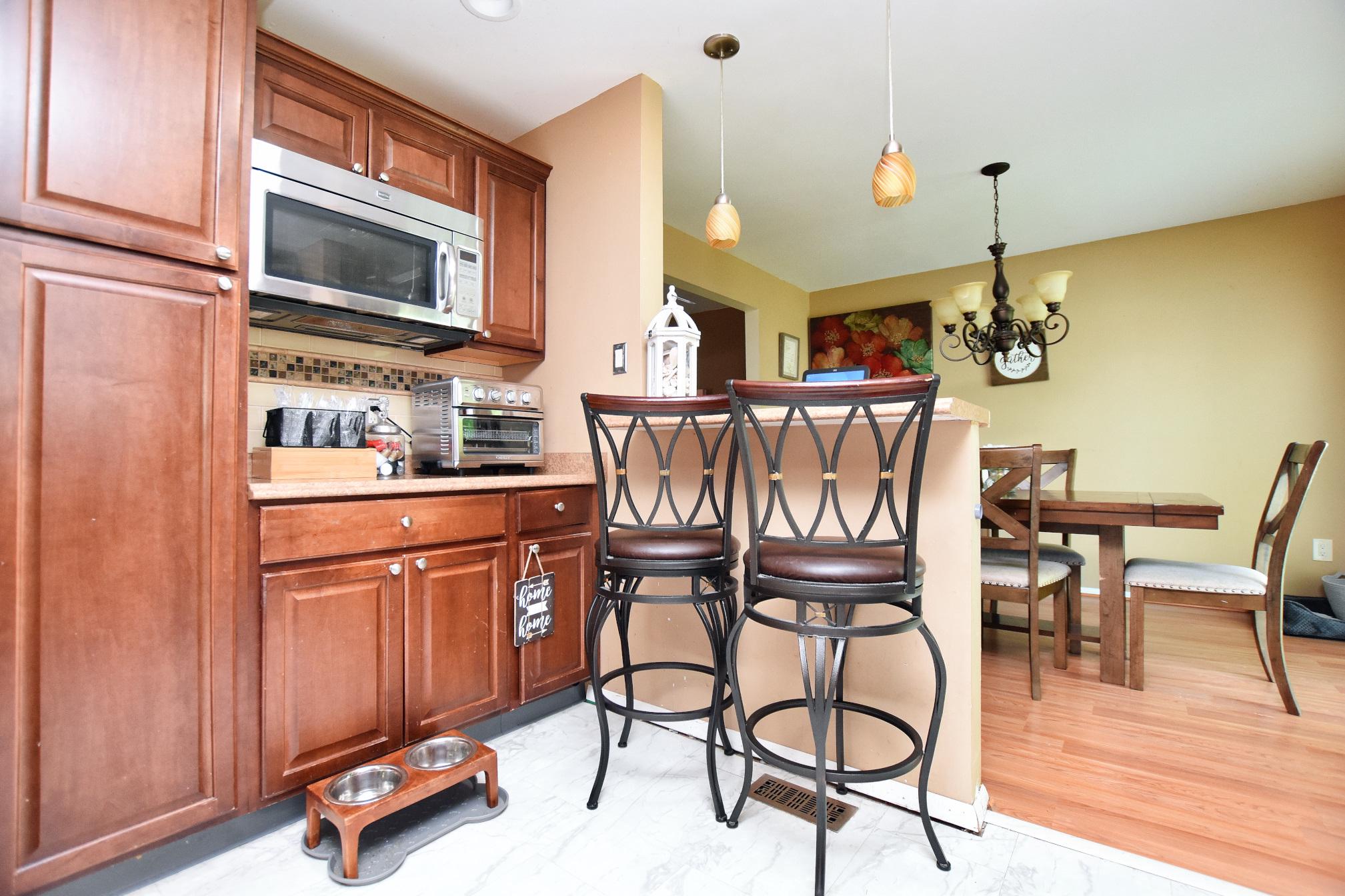 210 BENTWOOD DRIVE