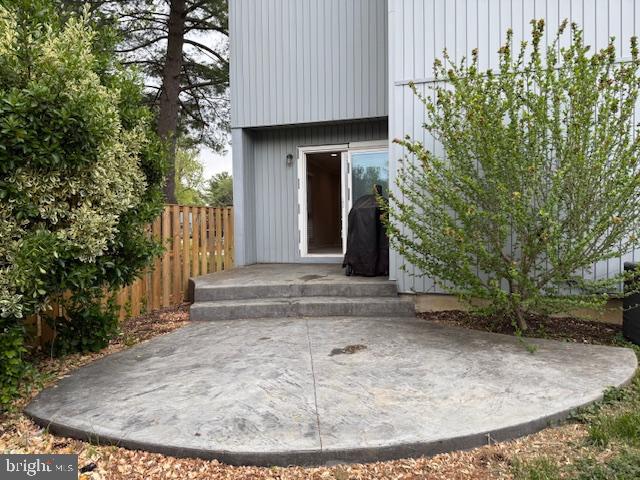 CROFTON MEADOWS - Residential