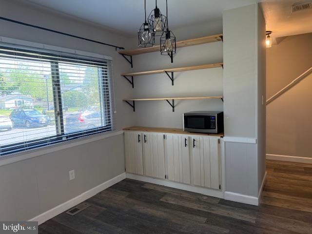 CROFTON MEADOWS - Residential