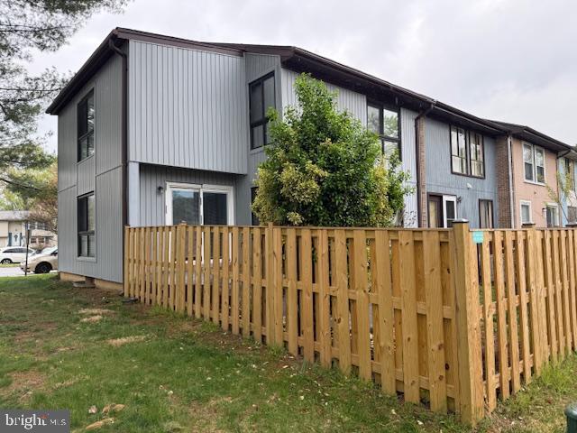 2032 CAMBRIDGE DRIVE