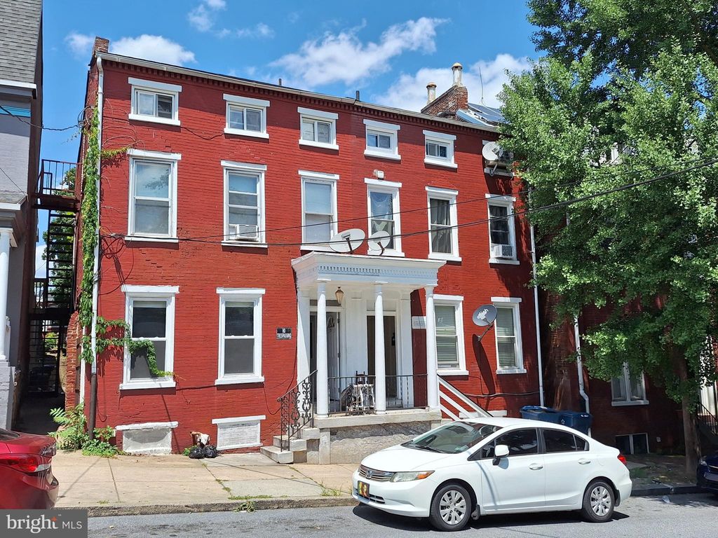 Photo of 215 W Vine Street, LANCASTER, PA 17603 (MLS # PALA2075966)