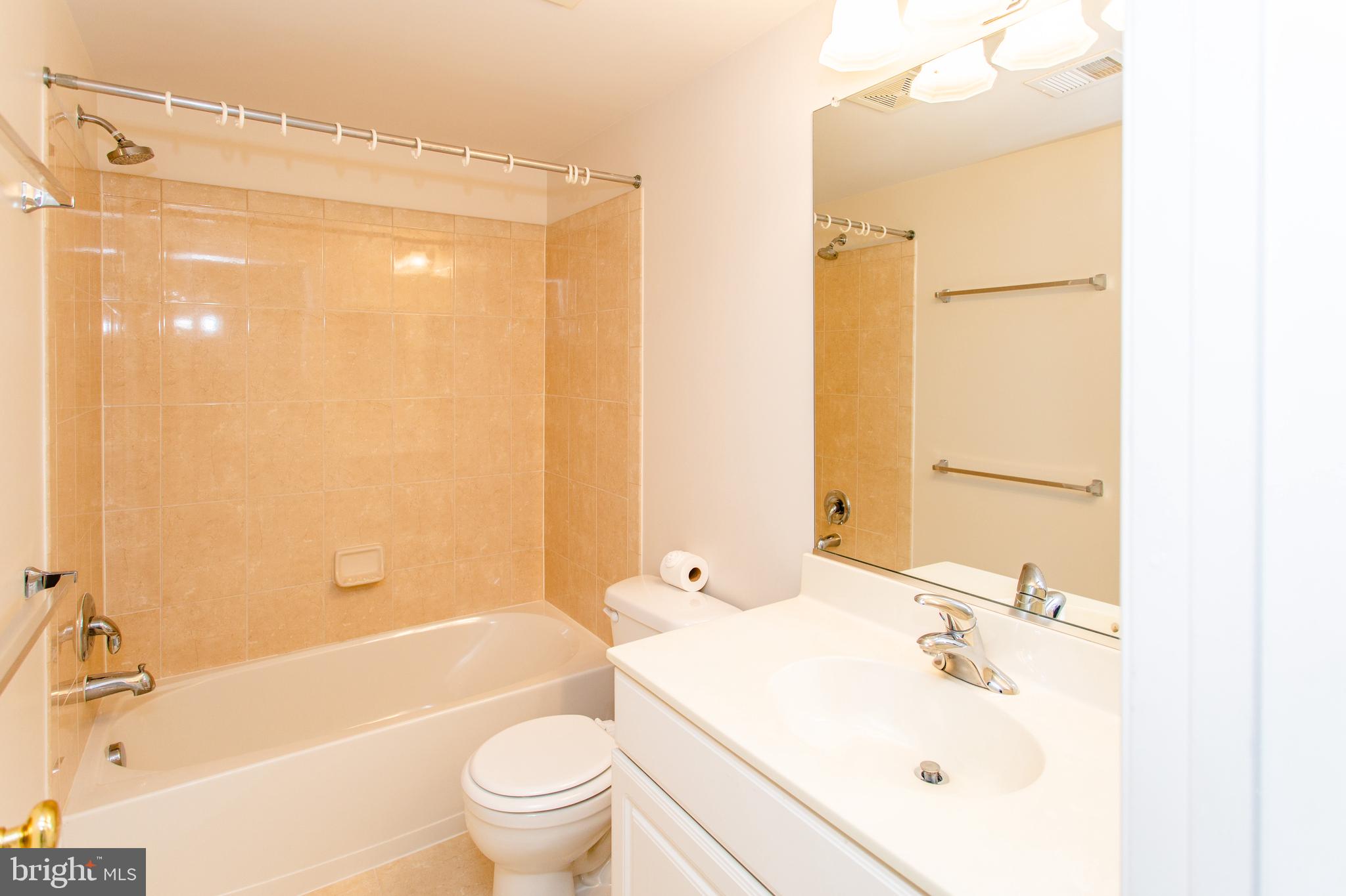 PAVILIONS AT HUNTINGTON - Residential Lease