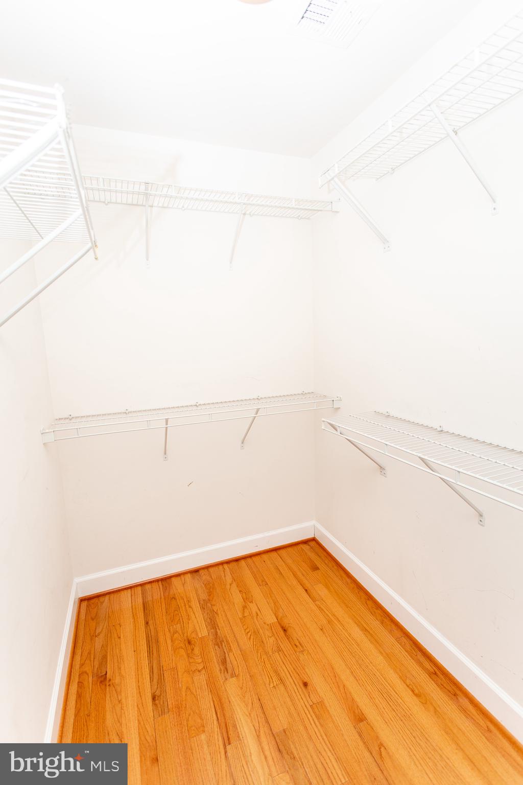 PAVILIONS AT HUNTINGTON - Residential Lease