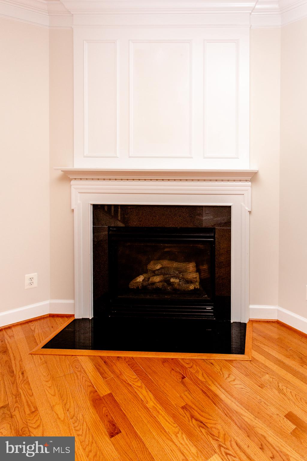 PAVILIONS AT HUNTINGTON - Residential Lease