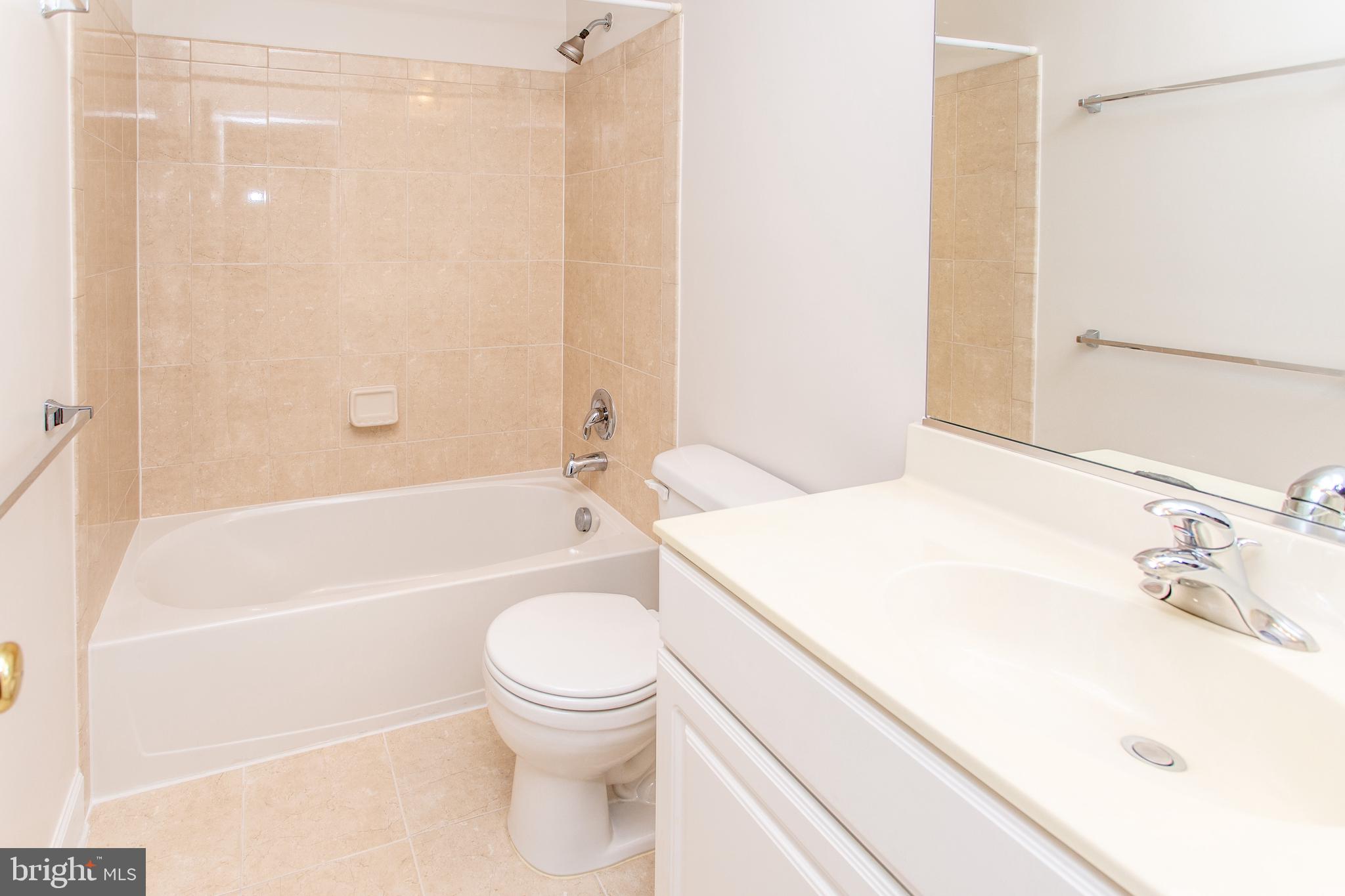 PAVILIONS AT HUNTINGTON - Residential Lease