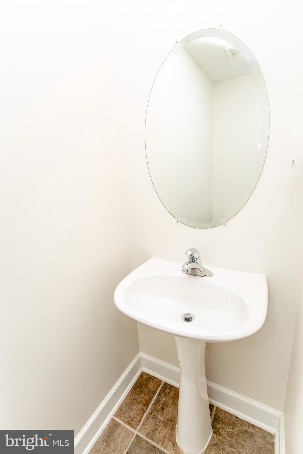 PAVILIONS AT HUNTINGTON - Residential Lease