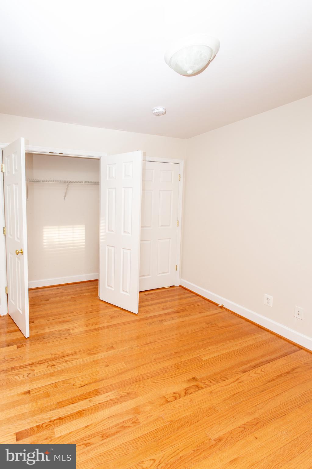 PAVILIONS AT HUNTINGTON - Residential Lease