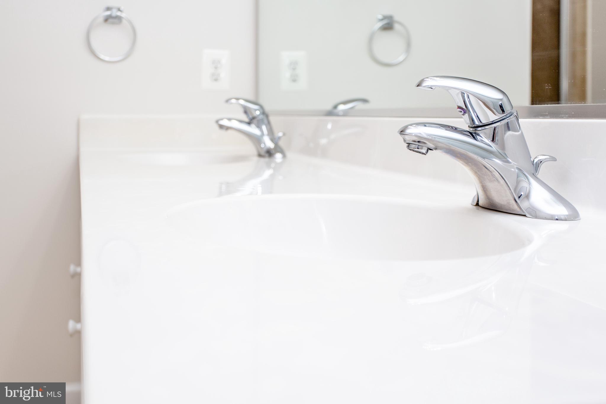 PAVILIONS AT HUNTINGTON - Residential Lease