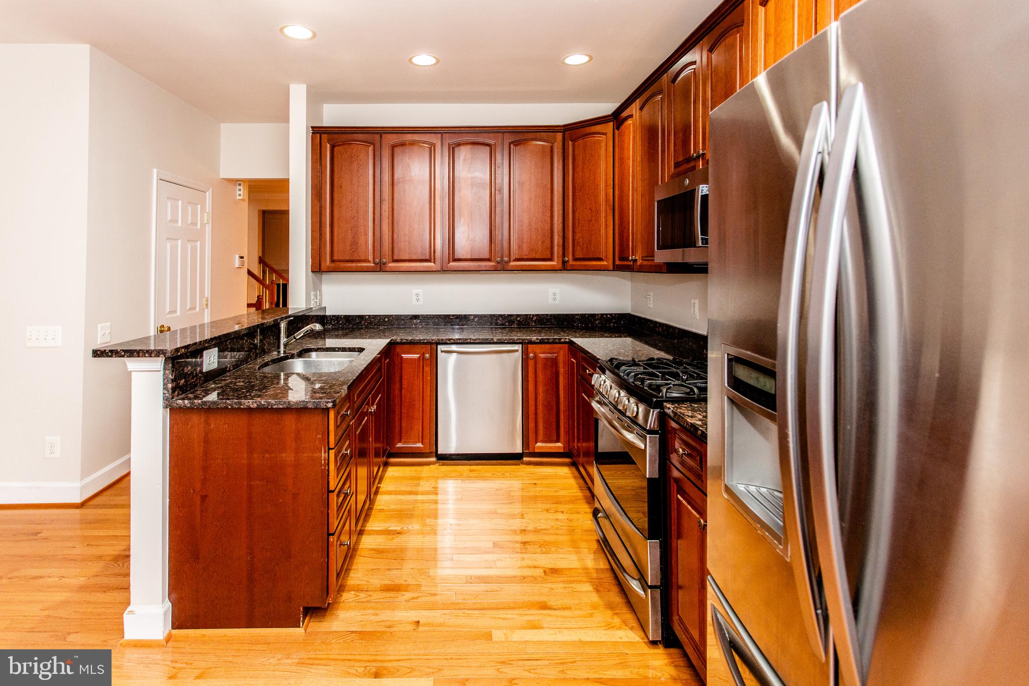 PAVILIONS AT HUNTINGTON - Residential Lease