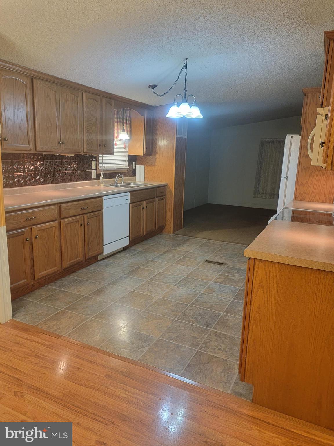LINCOLN ESTATES MHP - Residential