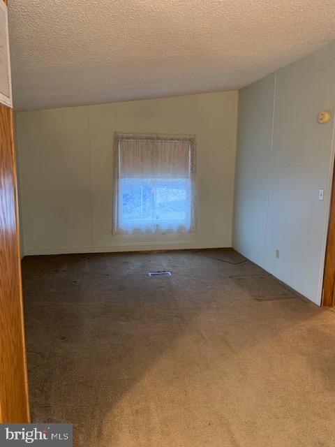 LINCOLN ESTATES MHP - Residential