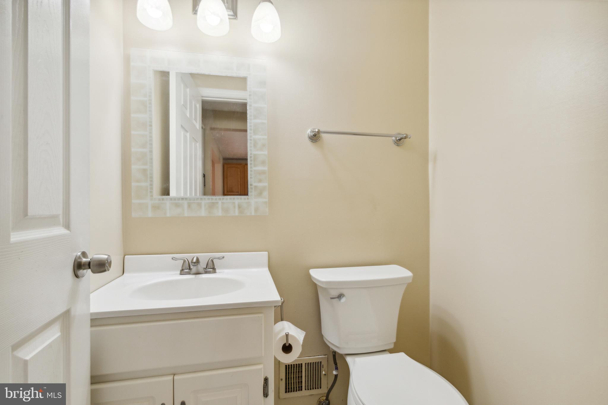 FIVE OAKS PLACE - Residential