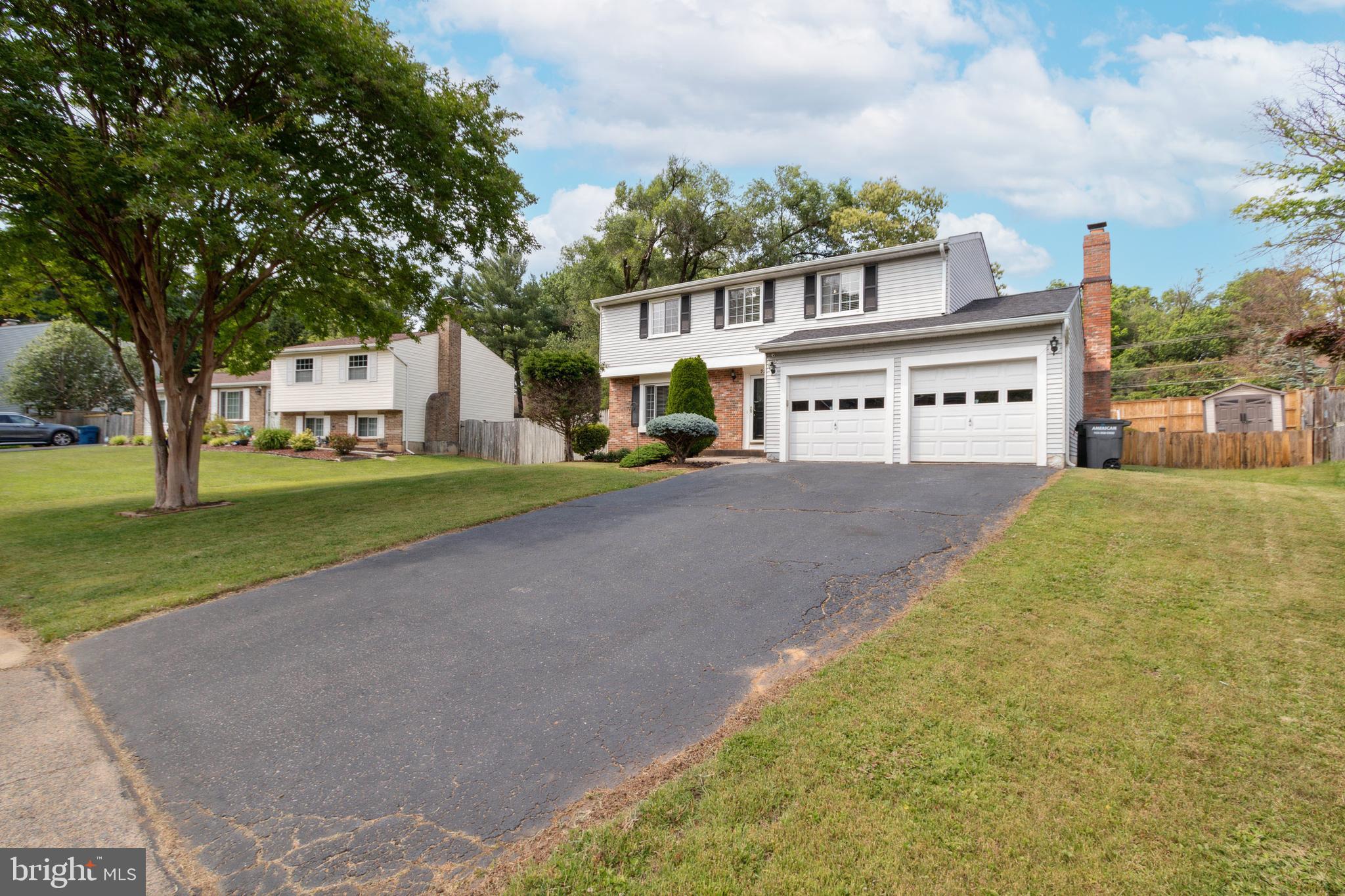 FIVE OAKS PLACE - Residential