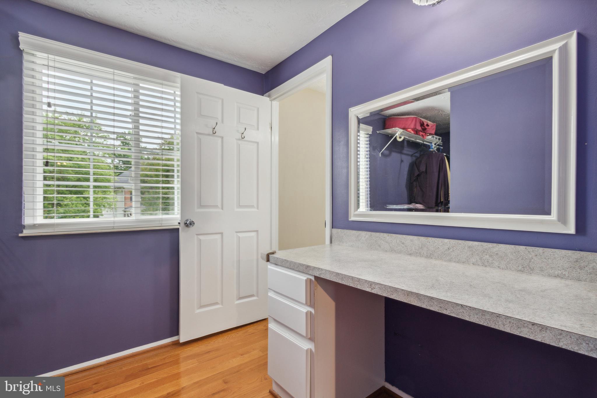 FIVE OAKS PLACE - Residential