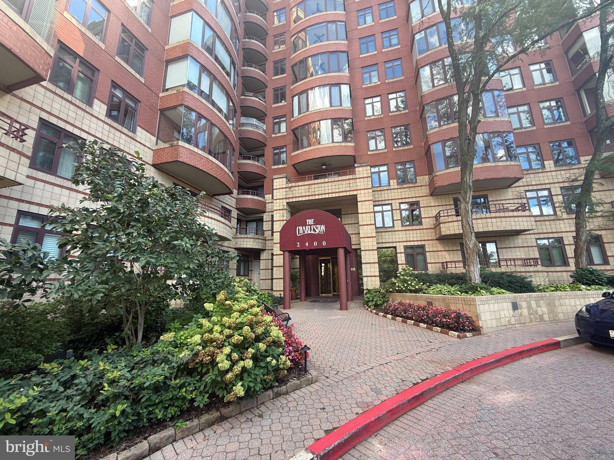2400 N CLARENDON BOULEVARD 607