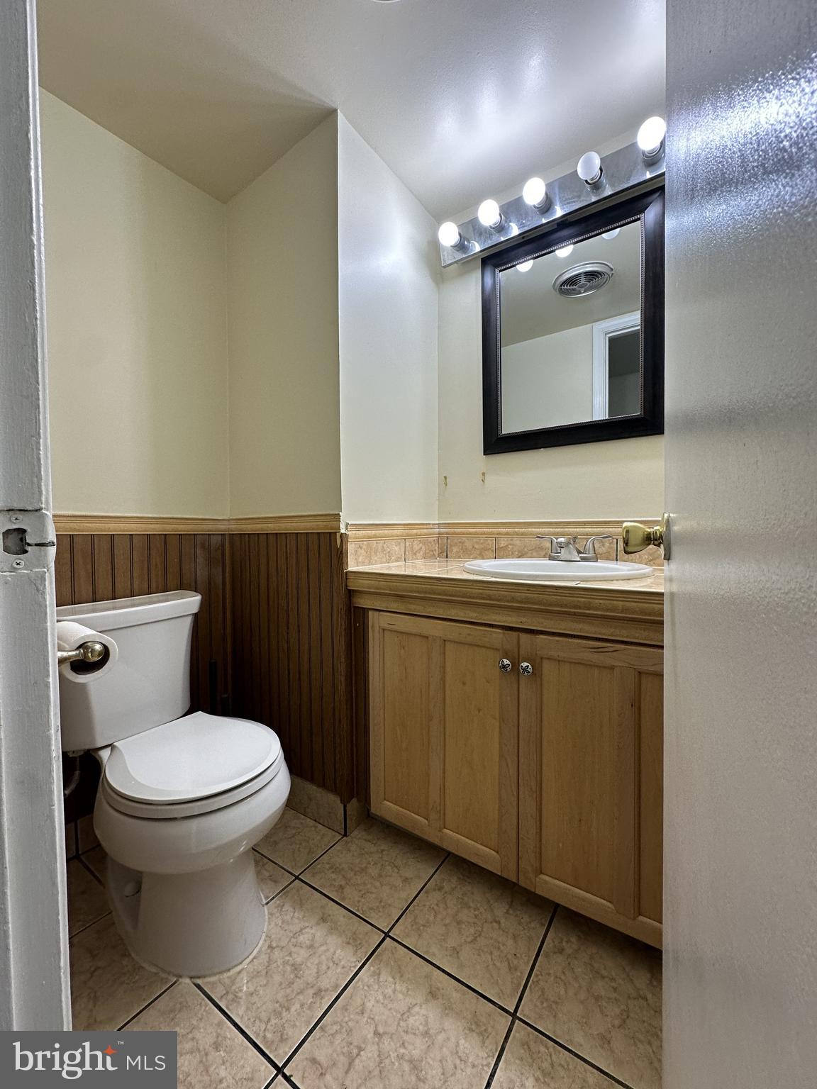 DALE CITY - Residential Lease