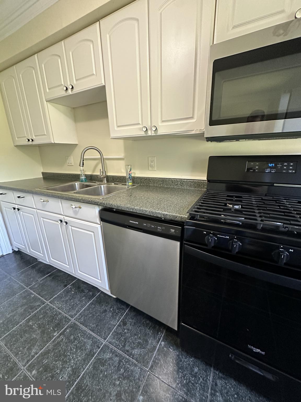 DALE CITY - Residential Lease