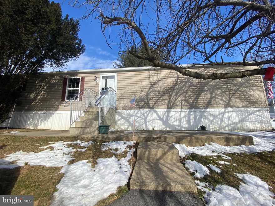 Welcome to easy, peaceful living in Heritage Estates! This charming 3-bedroom, 1-bath mobile home offers a comfortable and functional layout, ideal for those seeking a quiet country setting. Built in 2001, this Skyline 14x66 features a propane stove, ample natural light, and well-proportioned living spaces throughout. The community is pet-friendly and allows large dogs, with breed restrictions only, making it a great option for pet lovers. Don’t miss this opportunity for affordable living in a serene environment—schedule your private showing today!