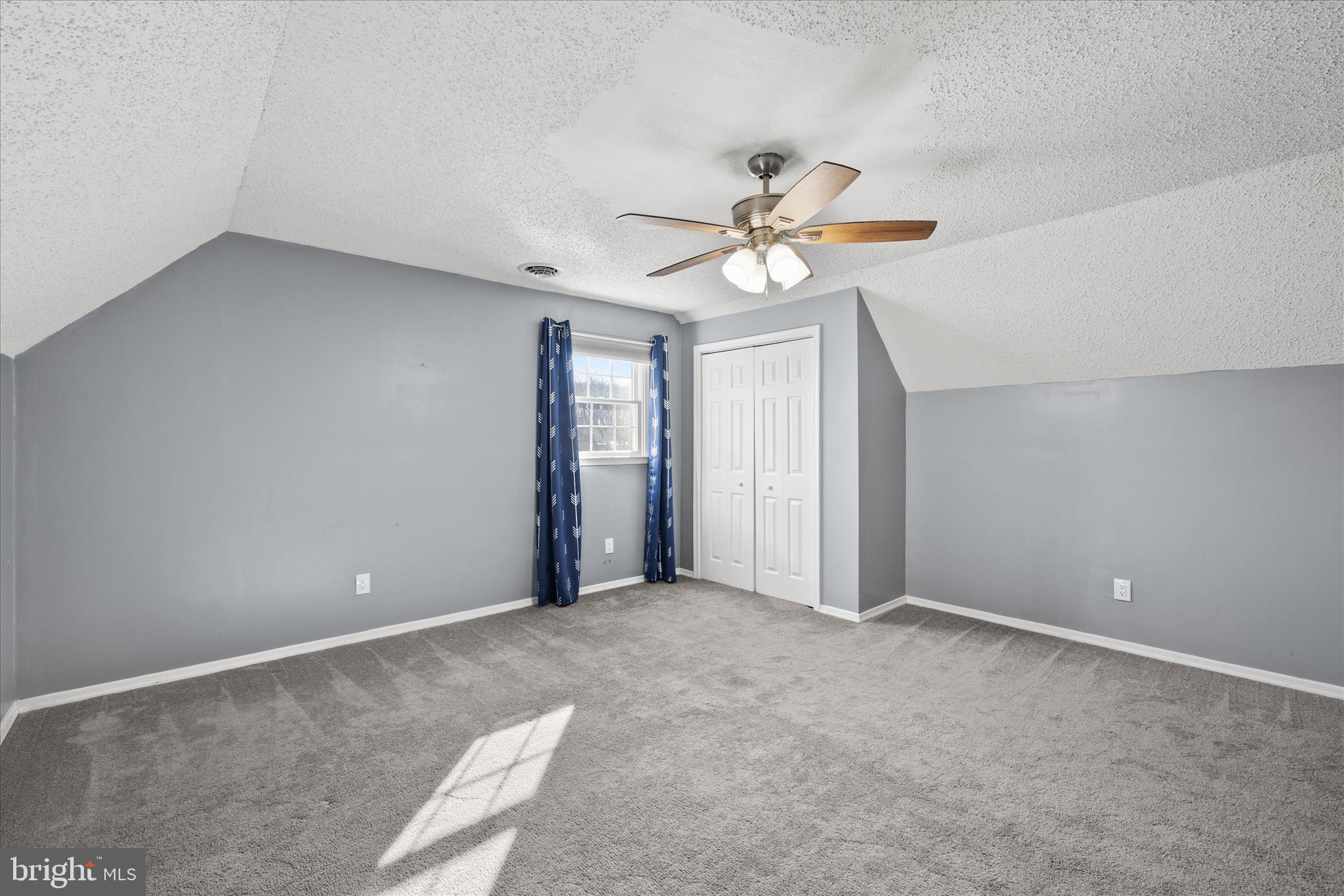 FOX HOLLOW - Residential