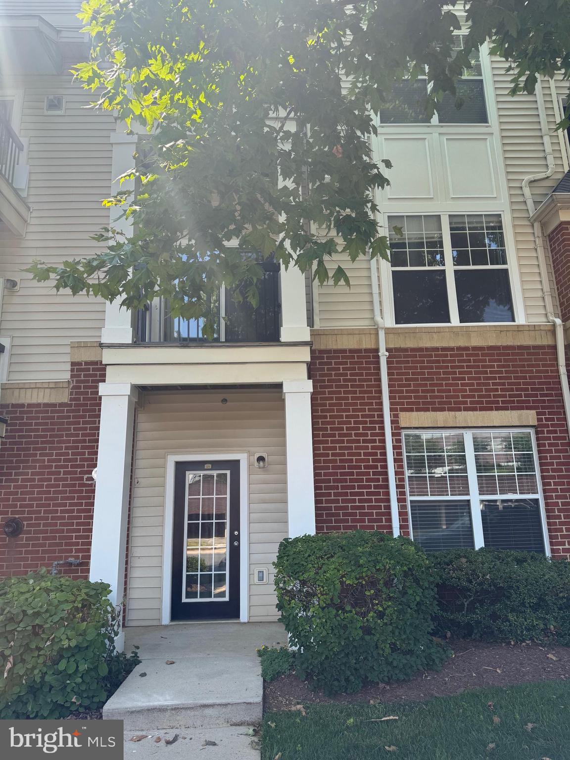 FAIRFAX RIDGE CONDOS - Residential Lease