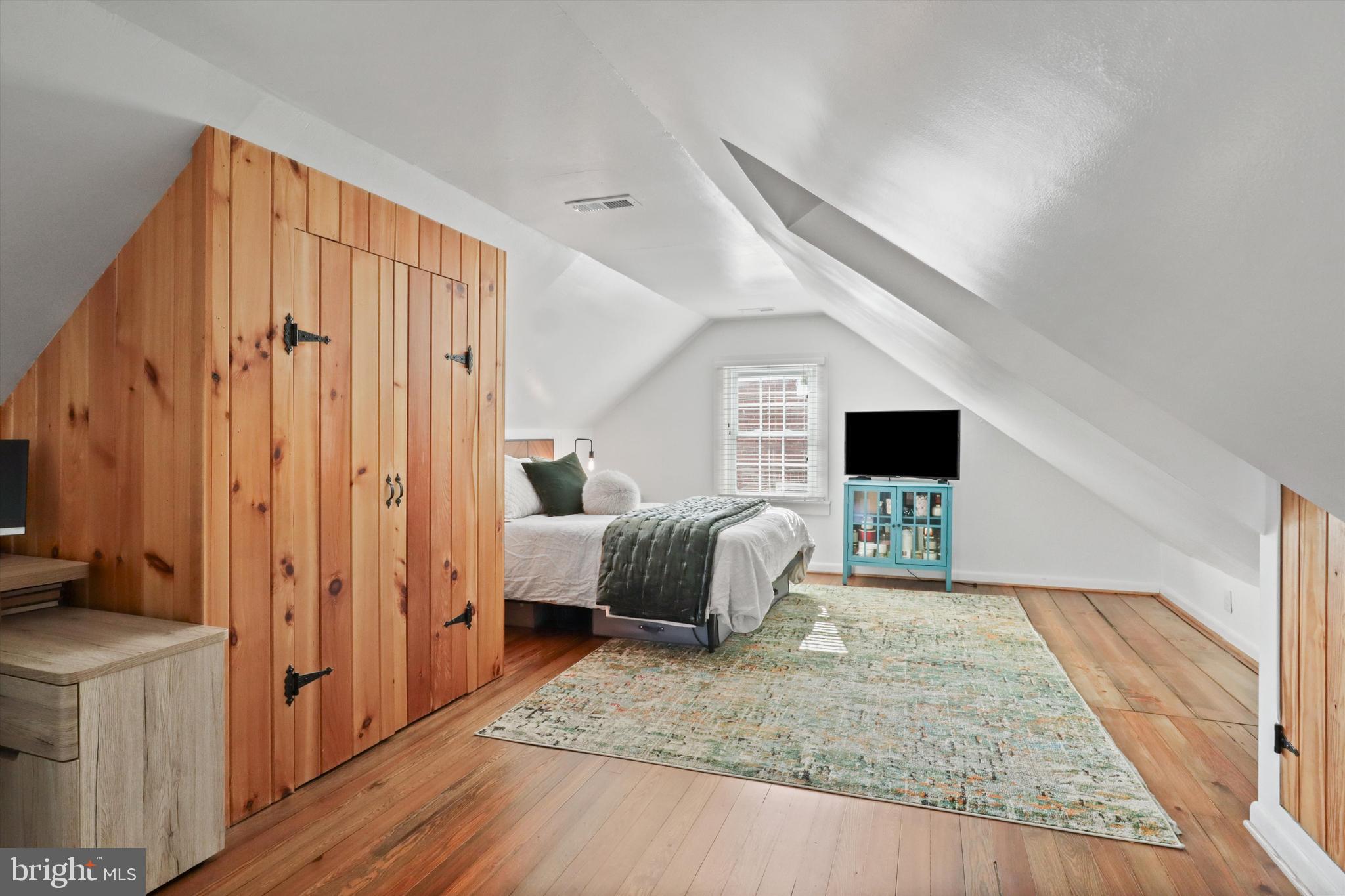 ROSEMONT - Residential