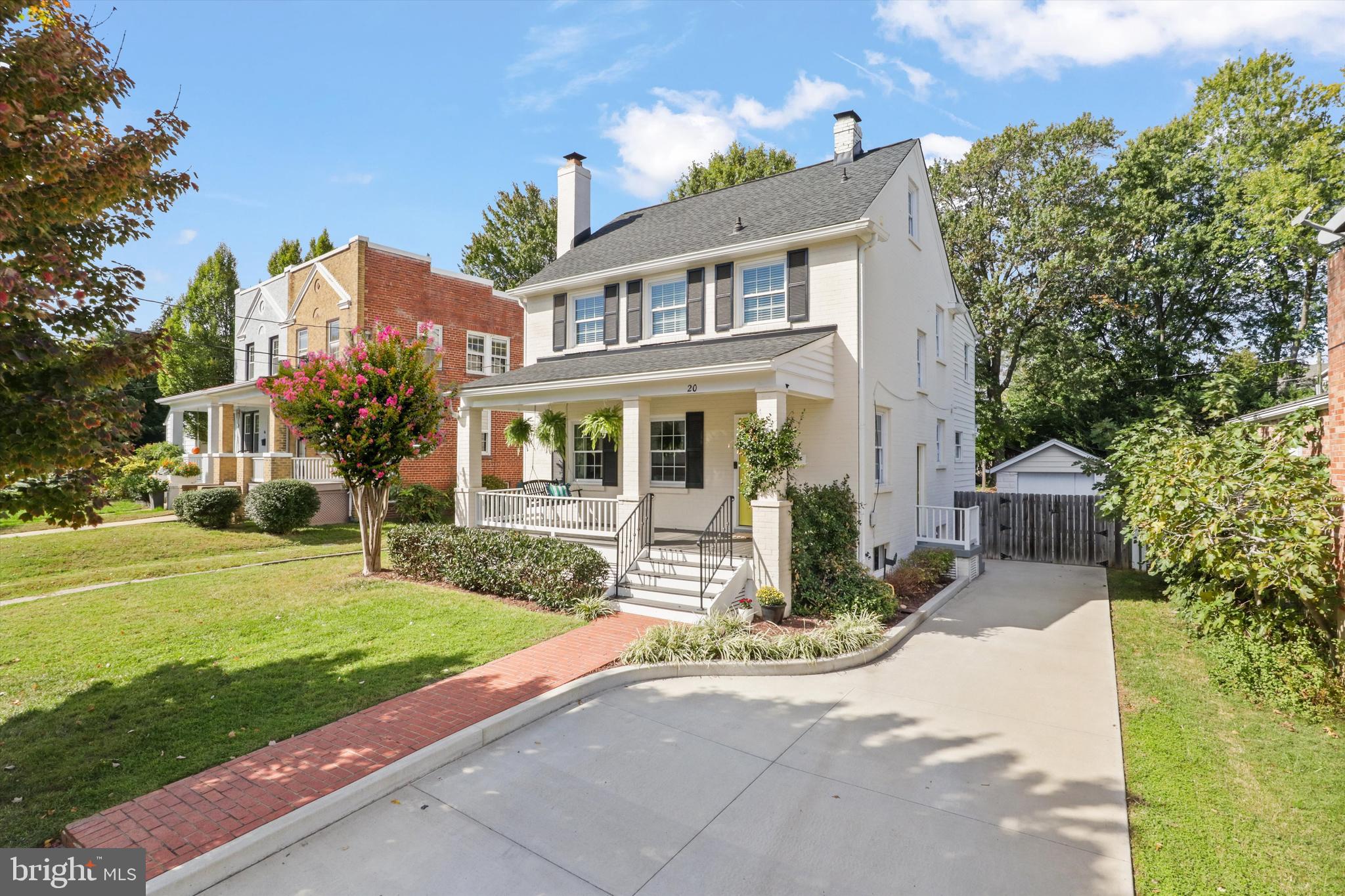20 SUNSET DRIVE