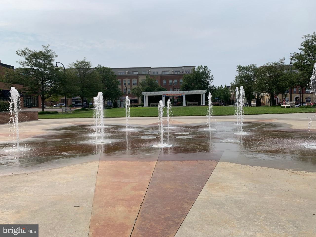 LANSDOWNE TOWN CENTER CONDOS - Residential