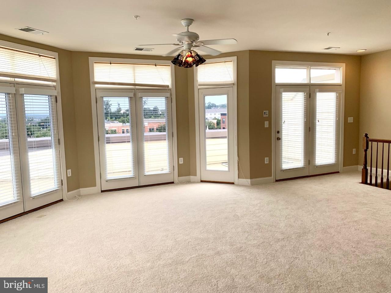 LANSDOWNE TOWN CENTER CONDOS - Residential