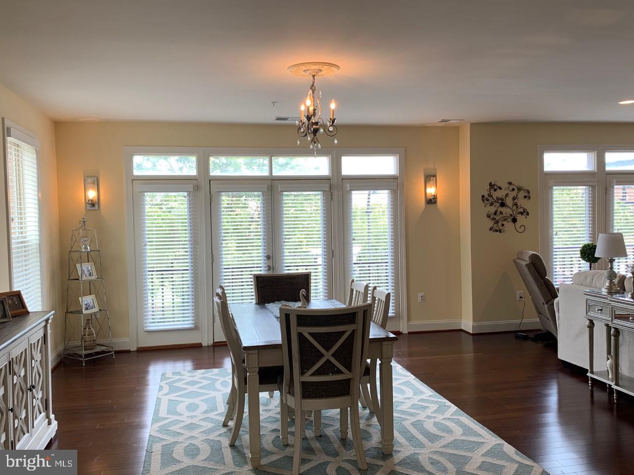 LANSDOWNE TOWN CENTER CONDOS - Residential