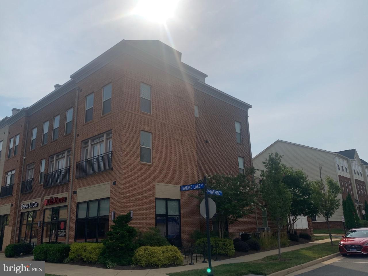 LANSDOWNE TOWN CENTER CONDOS - Residential