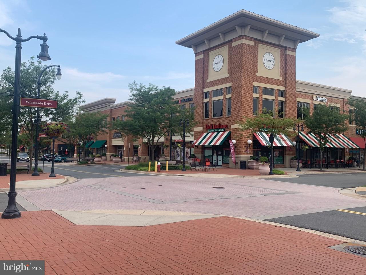 LANSDOWNE TOWN CENTER CONDOS - Residential