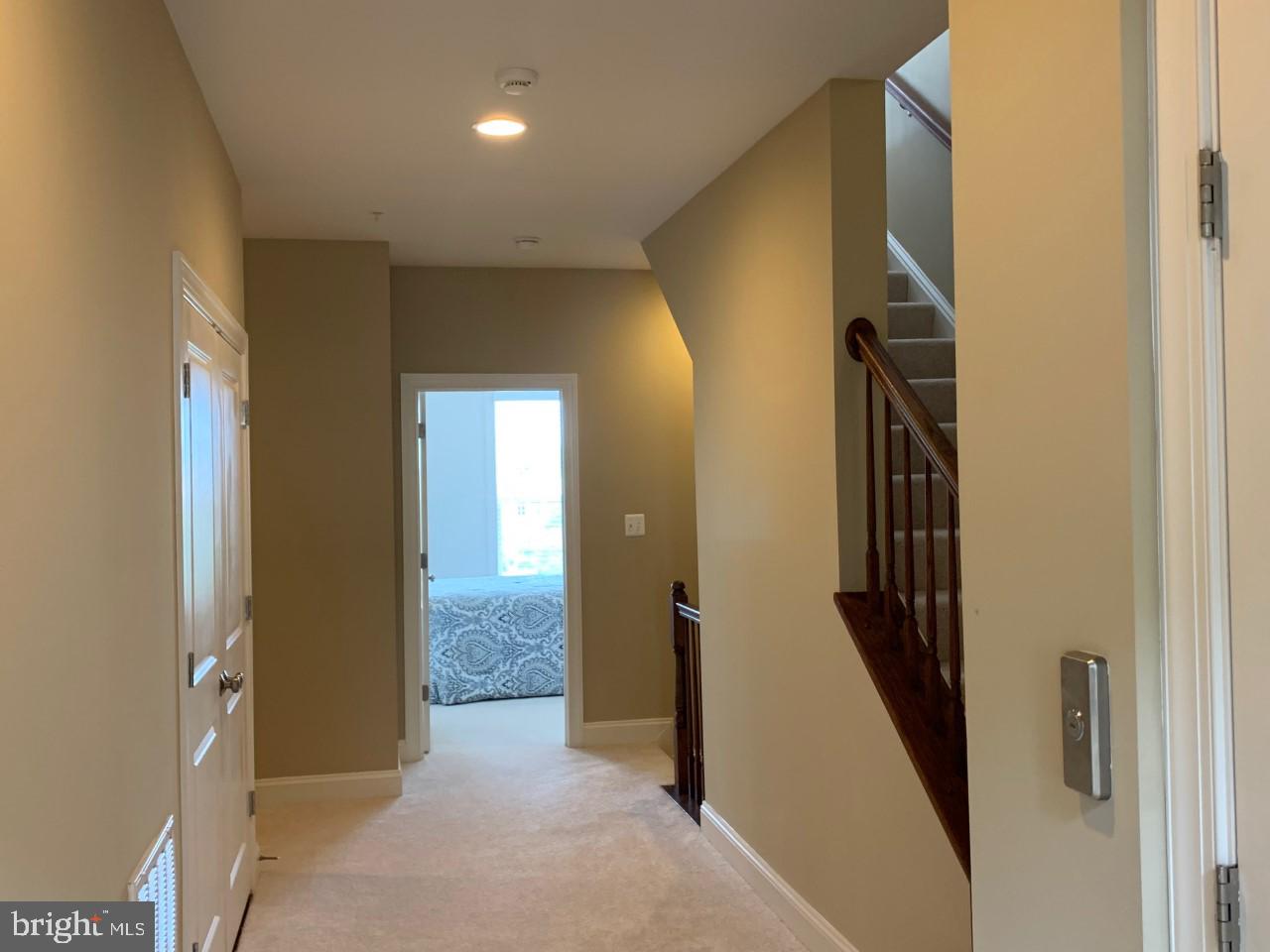 LANSDOWNE TOWN CENTER CONDOS - Residential