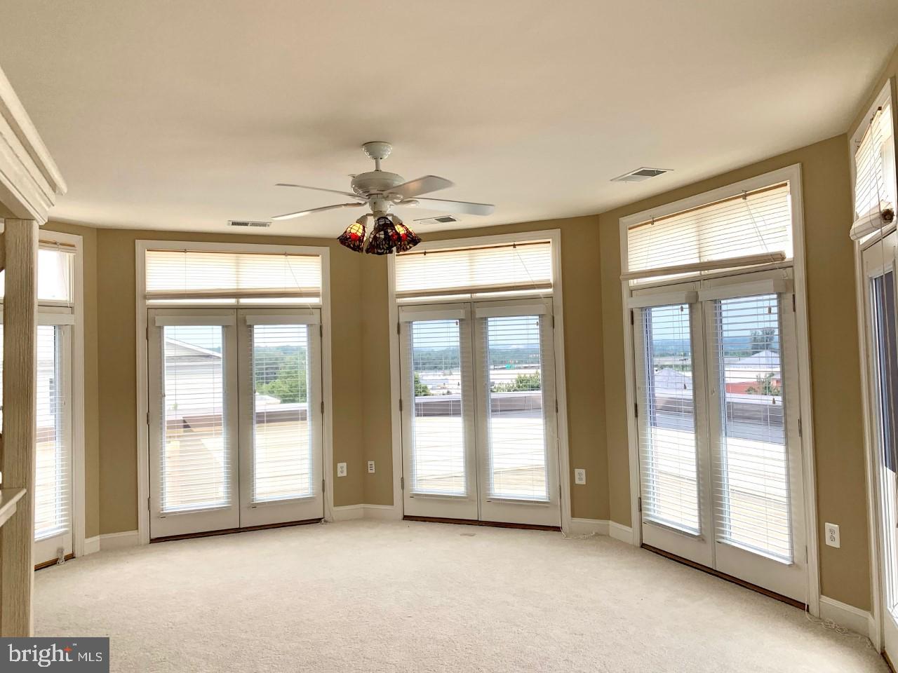 LANSDOWNE TOWN CENTER CONDOS - Residential