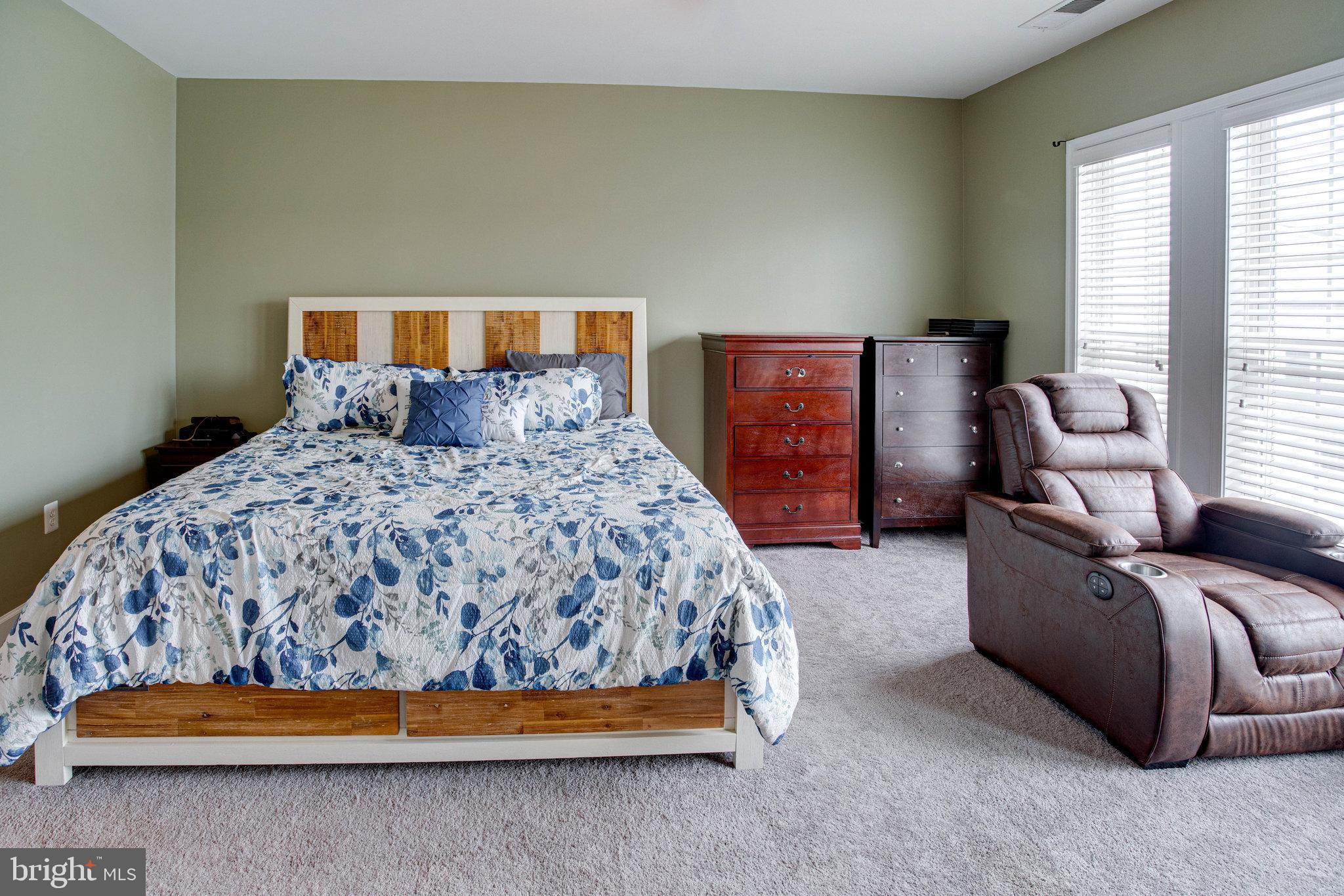 POTOMAC CLUB - Residential