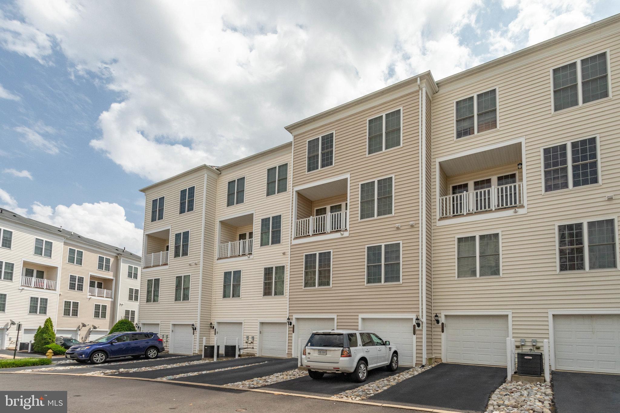 POTOMAC CLUB - Residential