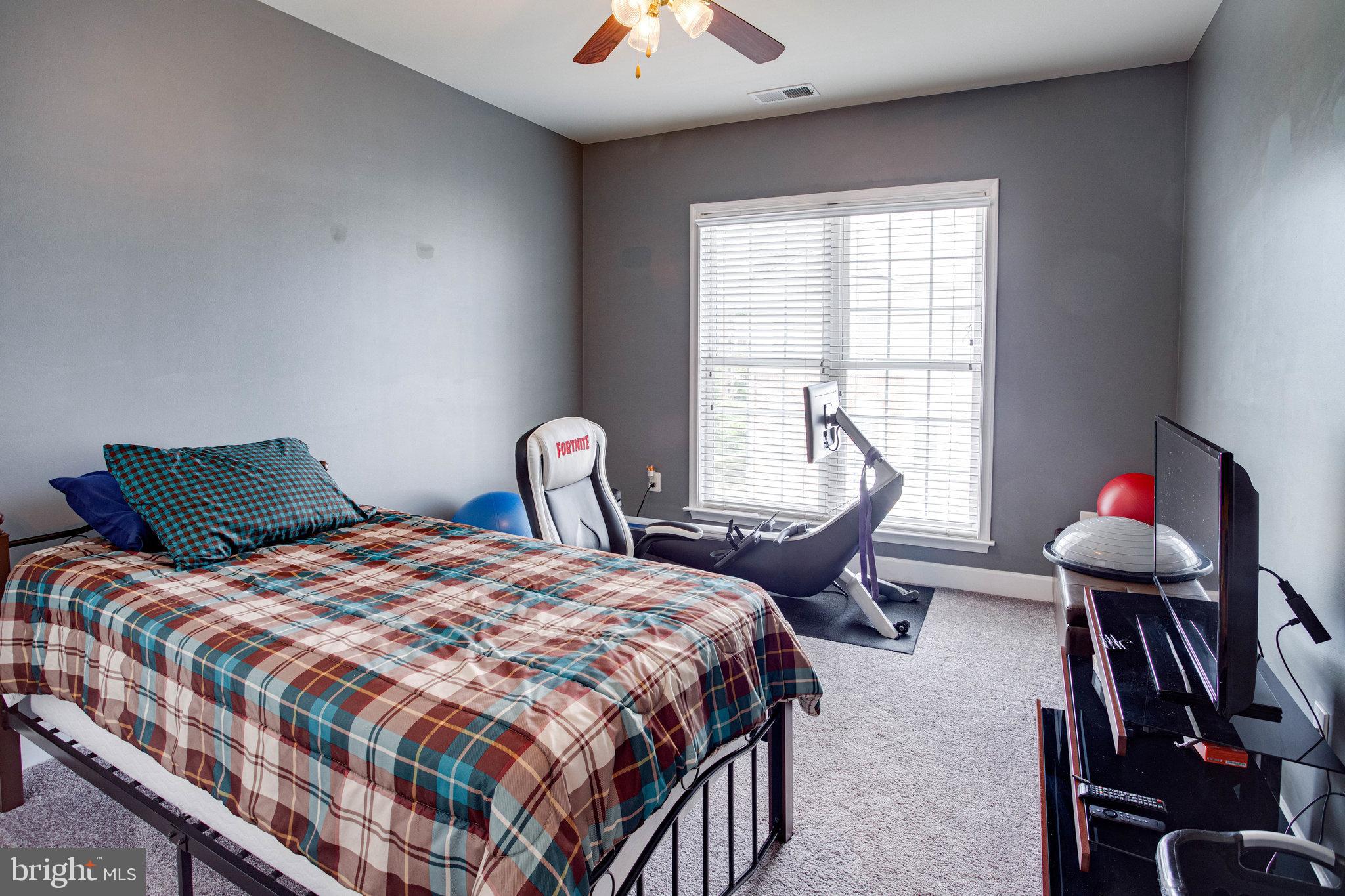 POTOMAC CLUB - Residential