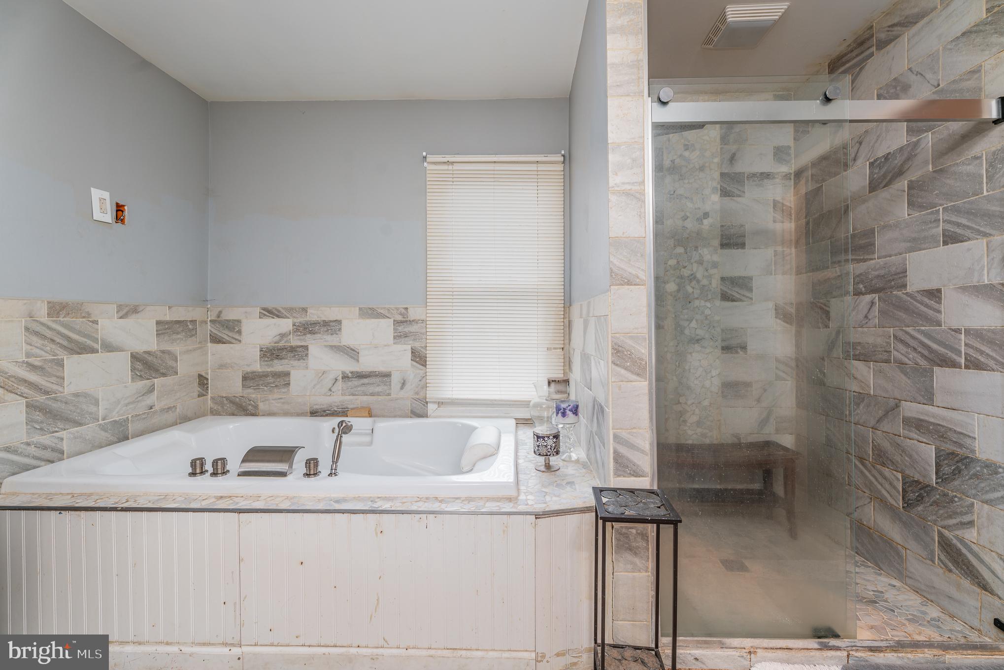 EDGEMONT - Residential