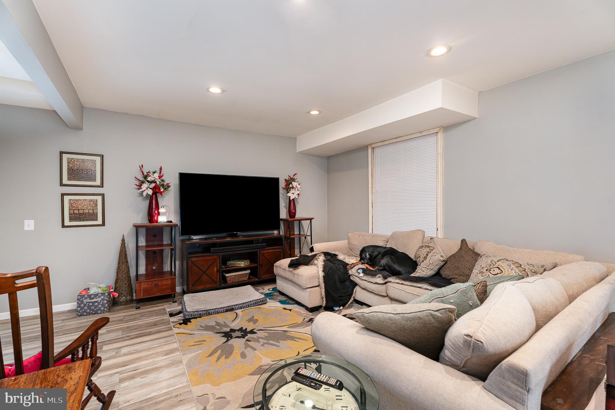 EDGEMONT - Residential