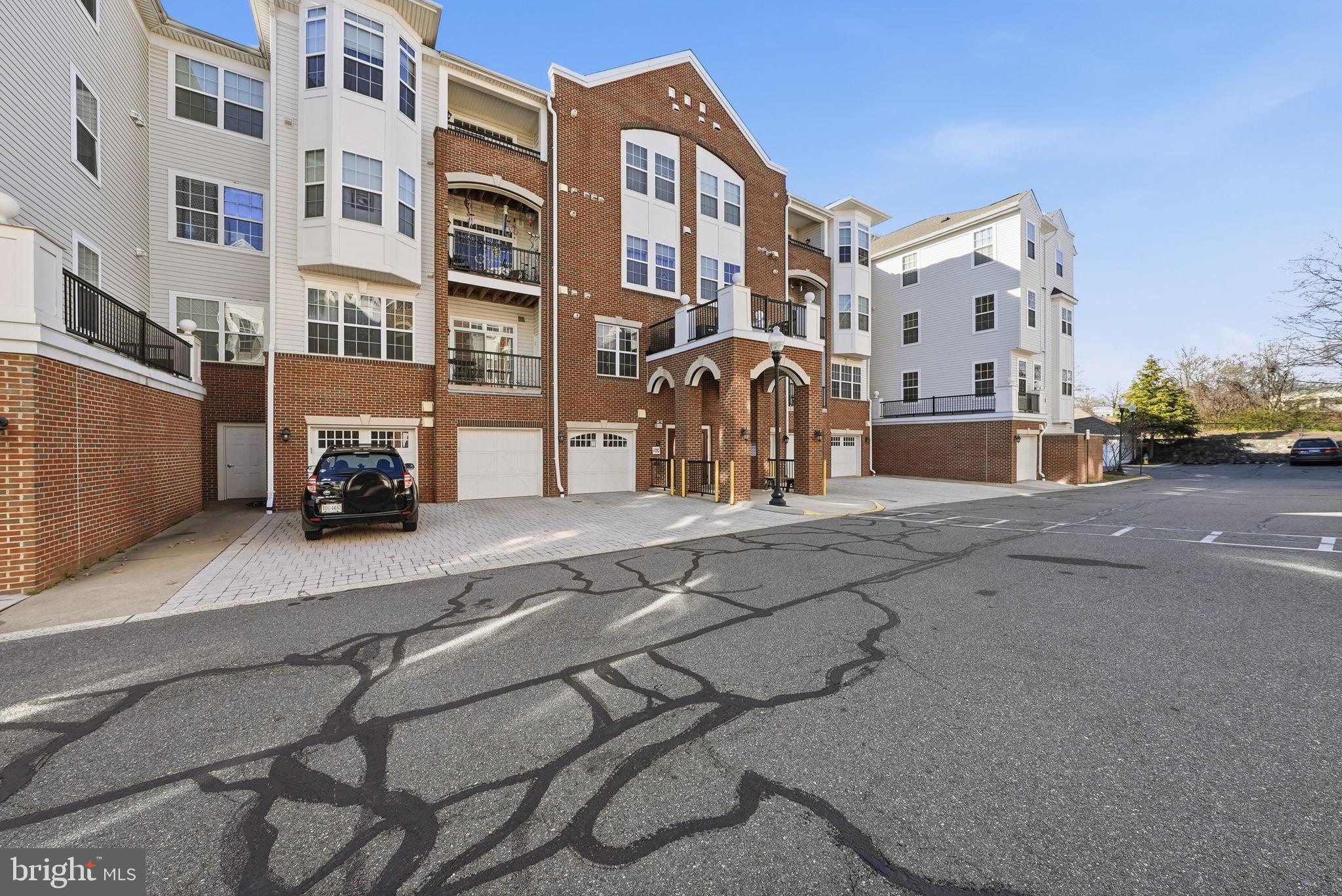 THE GATHERINGS - Residential