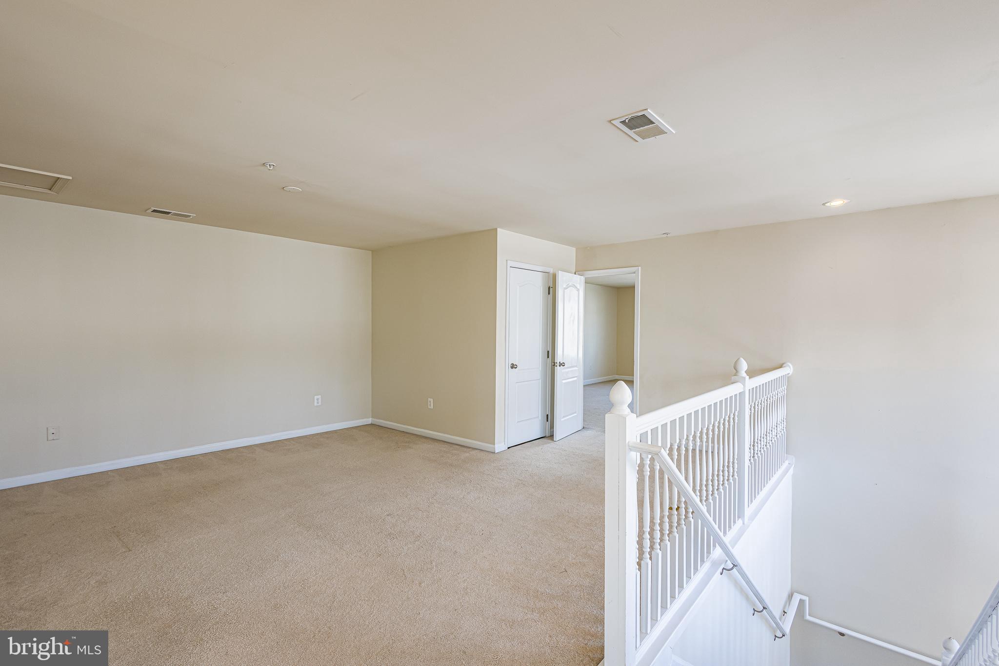 LAKELANDS AT EASTON - Residential