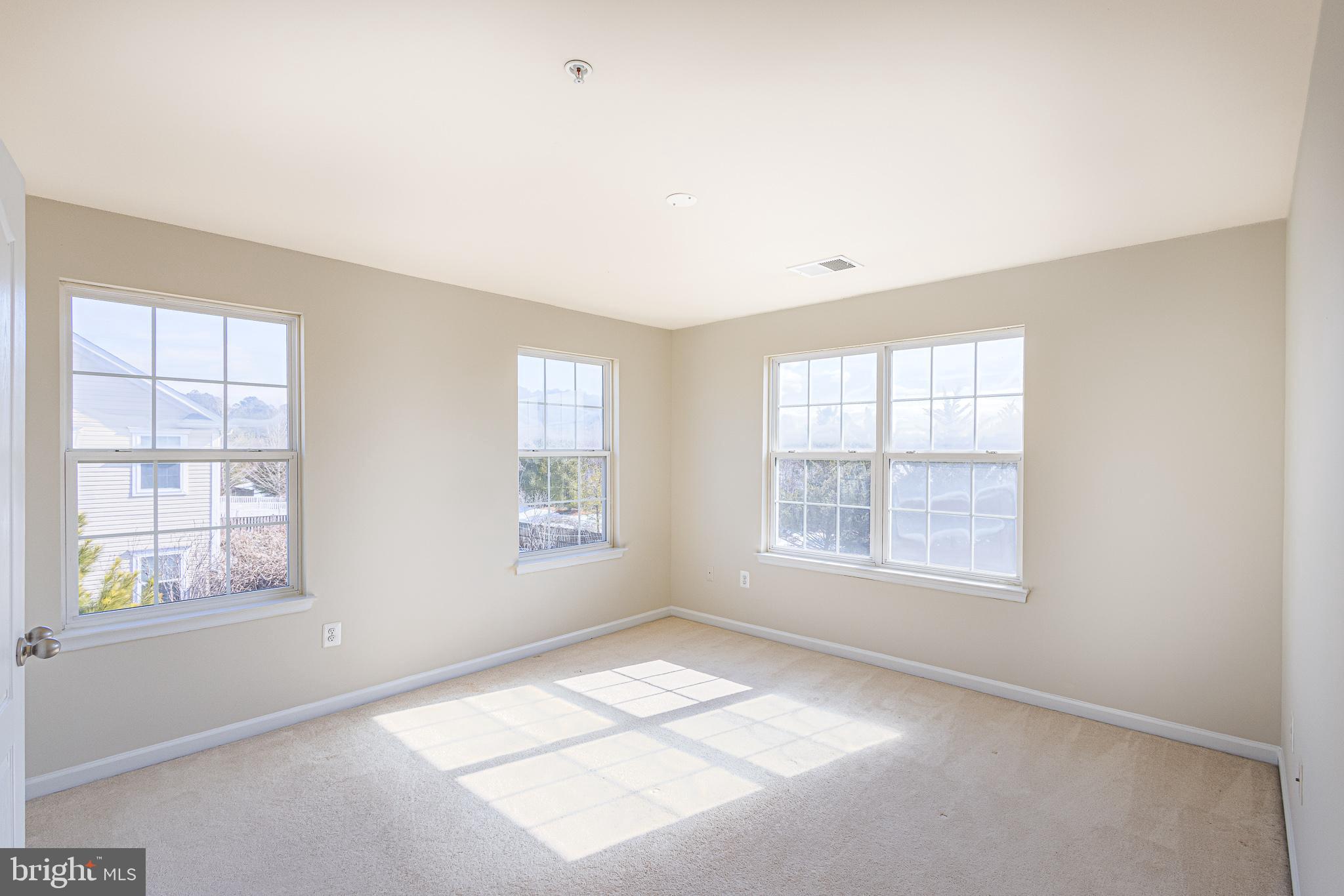 LAKELANDS AT EASTON - Residential