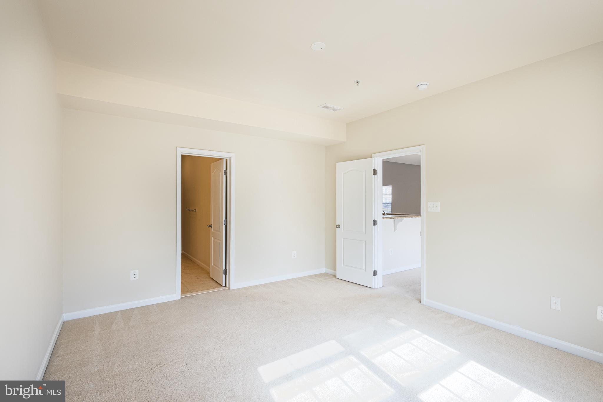 LAKELANDS AT EASTON - Residential