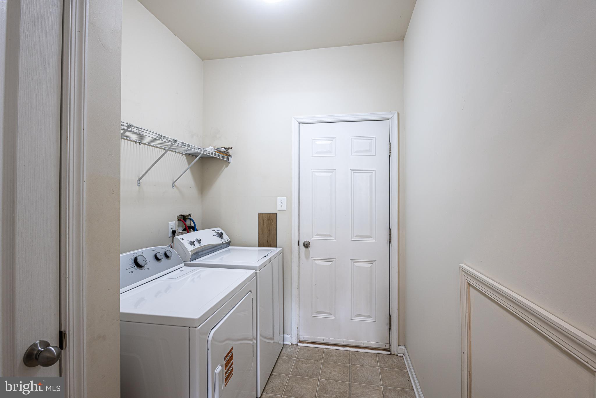 LAKELANDS AT EASTON - Residential