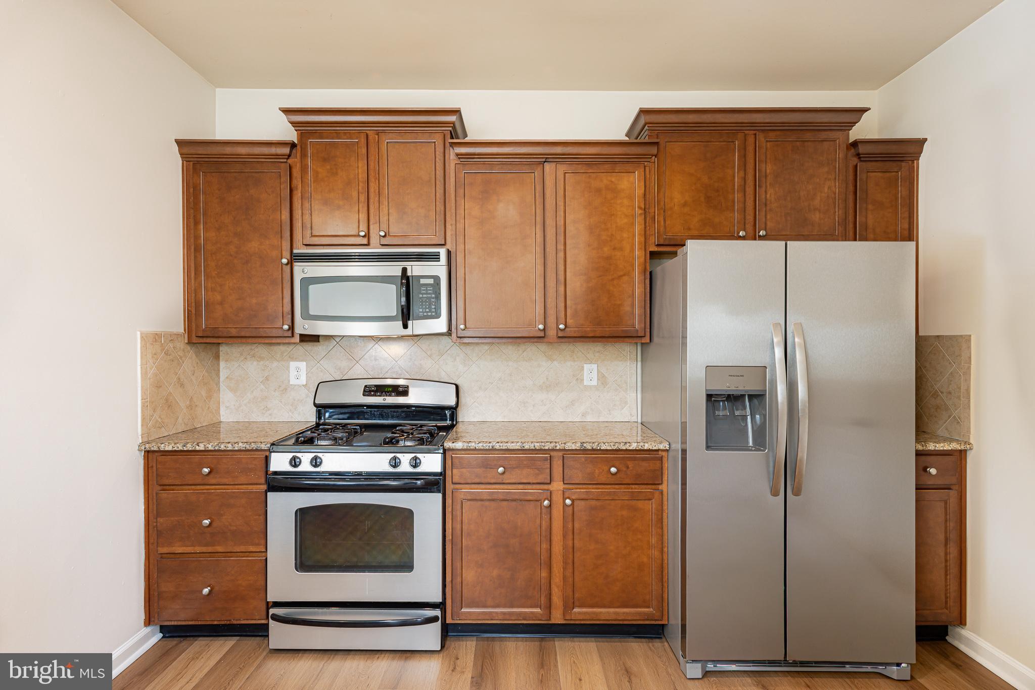 LAKELANDS AT EASTON - Residential