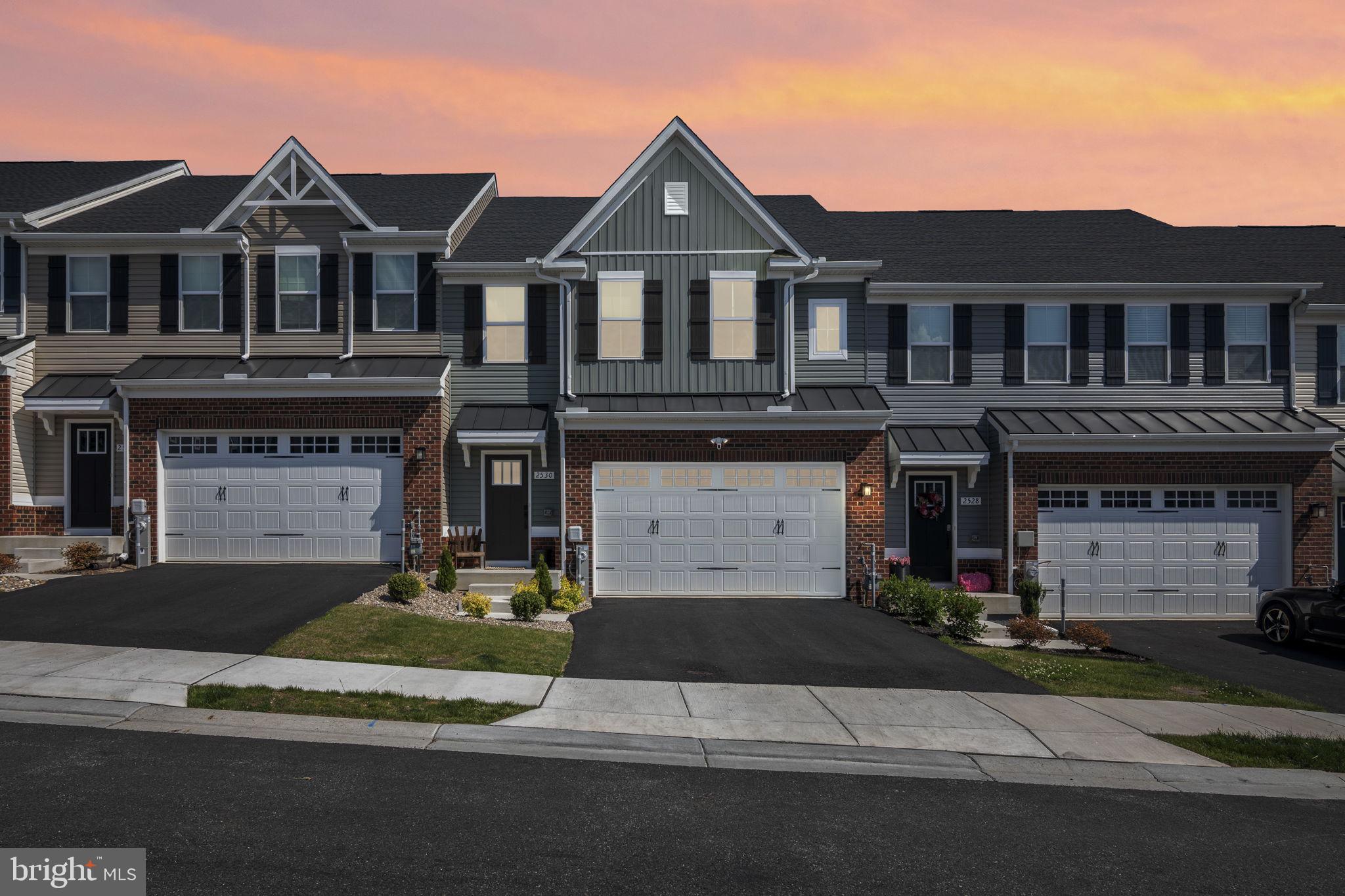 JAMES RUN CARRIAGE HOMES - Residential