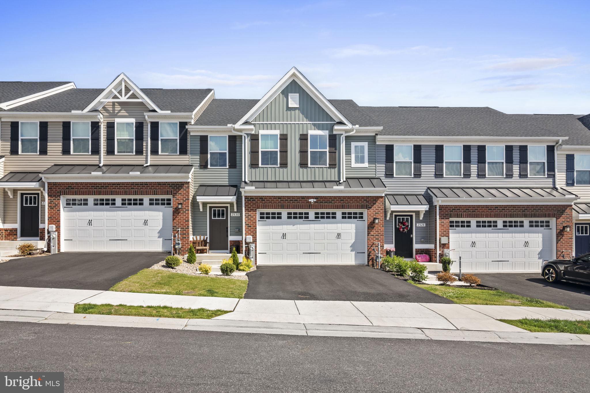 JAMES RUN CARRIAGE HOMES - Residential